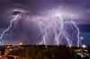 来见识大自然的威力，17张震撼的闪电照片！
